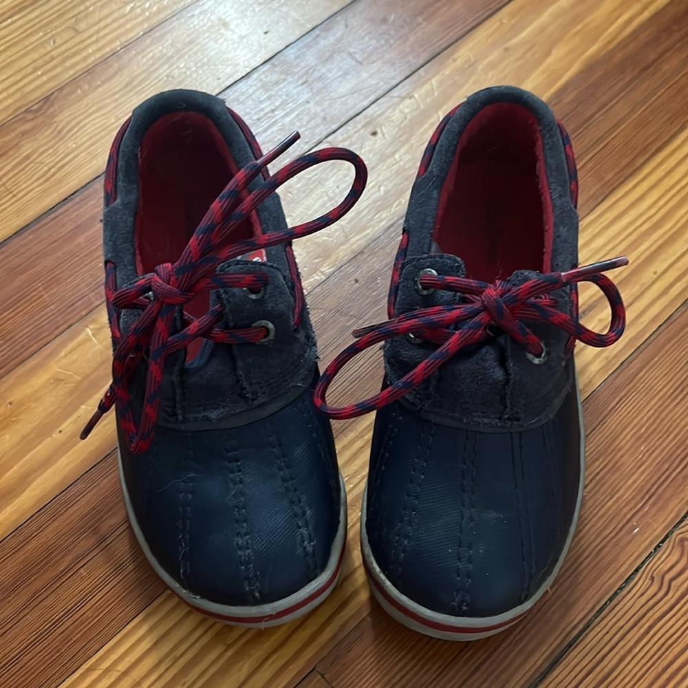 Kids rain shoes